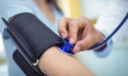 07_Regular-blood-pressure-monitoring_compressed